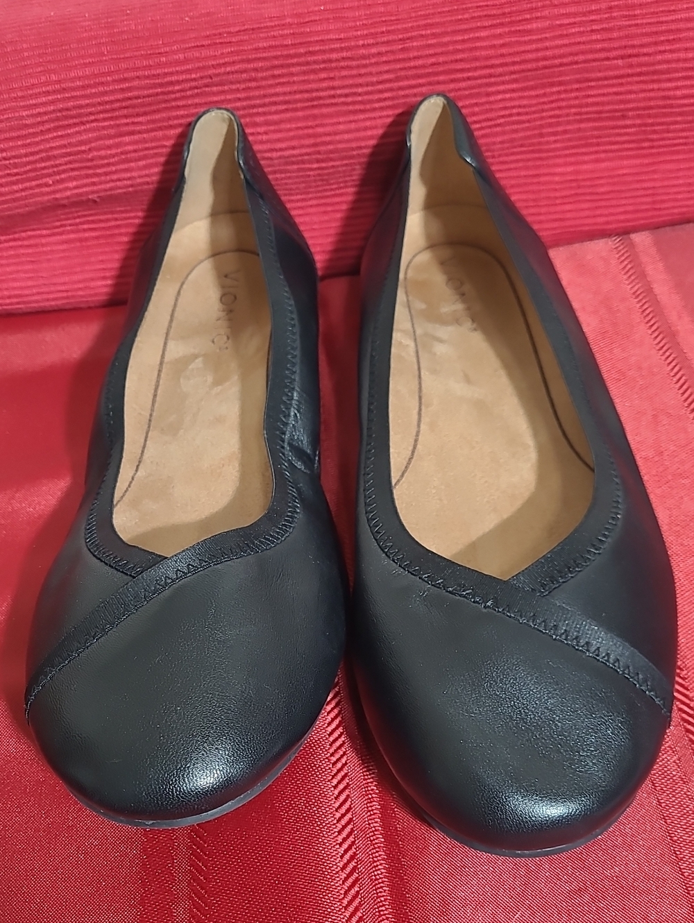 Vionic Caroll 2.0 Black Leather Ballet Flats for Women